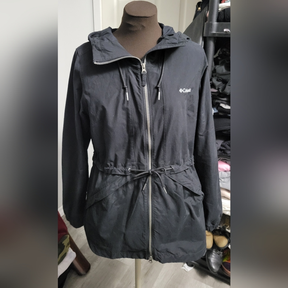 Medium Columbia Black Light Rain Jacket